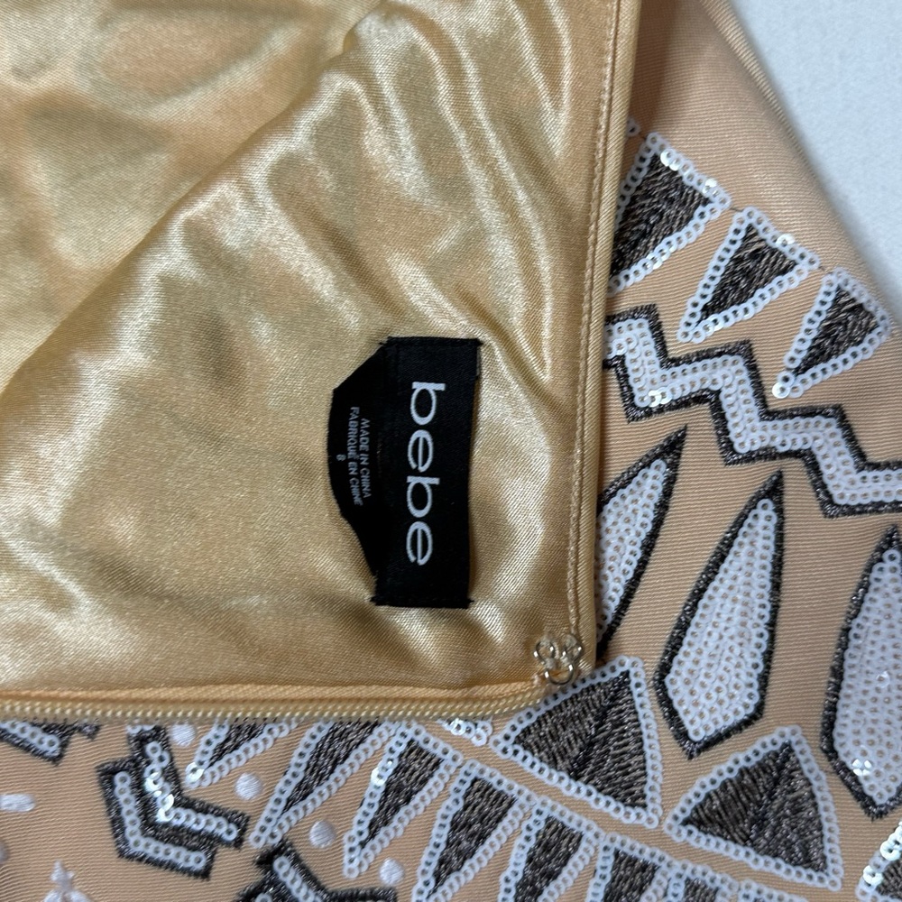 Bebe Nude Sequin Beaded Geometric Tribal Mini Skirt Size 8 - Picture 9 of 9